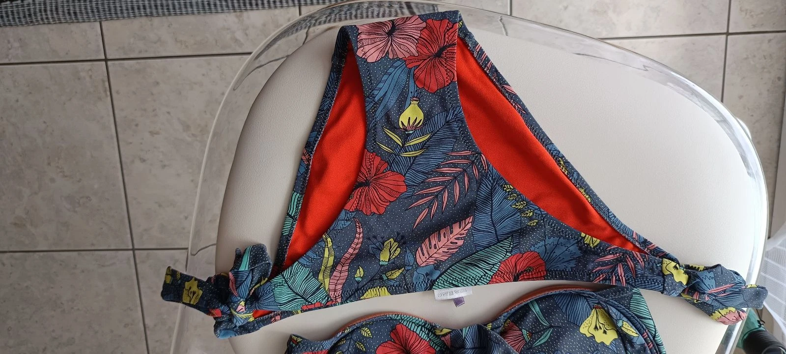 Tweedelige bikini 👙 maat 38 Bovenwijdte 90 C kleine gebreken lees de advertentie goed 👙 – photo 2
